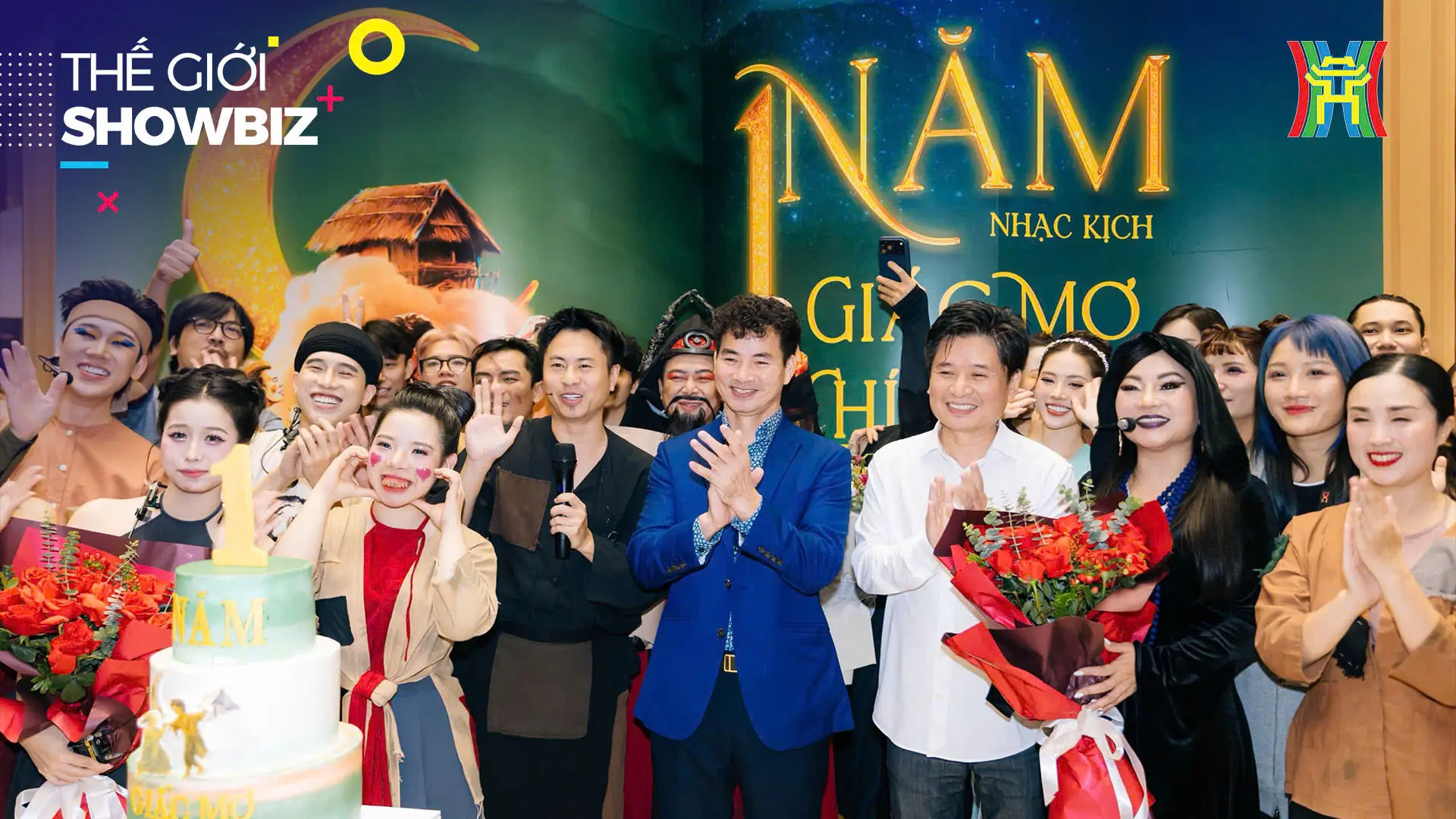 'Giấc mơ Chí Phèo' sau 10 đêm vẫn cháy vé | Thế giới Showbiz | 17/11/2025